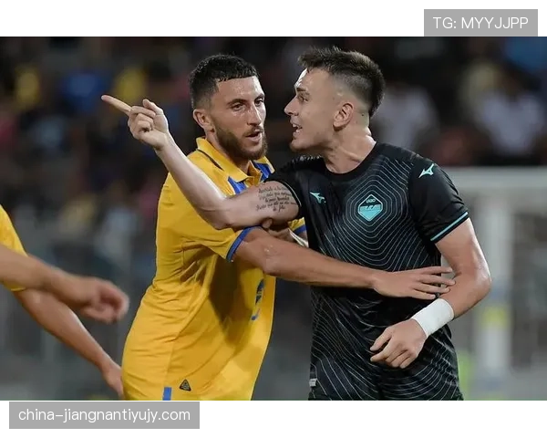 卡纳瓦罗高位逼抢压制对手中场，角色转型显成效