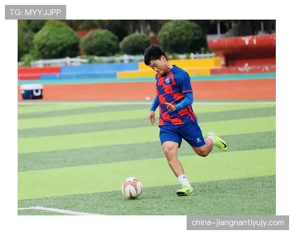 山东泰山中场结构偏单一问题逐步反映，对关键比赛掌控形成制约